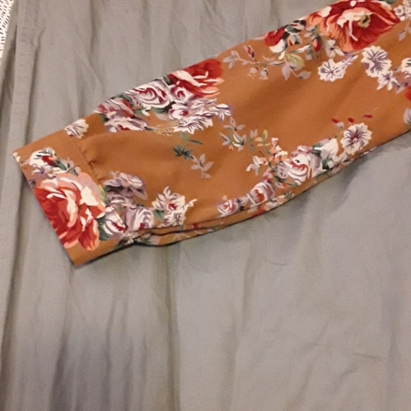 2/$30  Mustard floral top - Picture 2 of 4